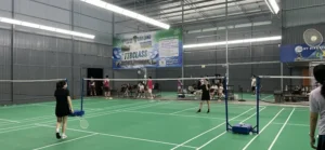 một buổi tối tại sân cầu lông mỹ đình